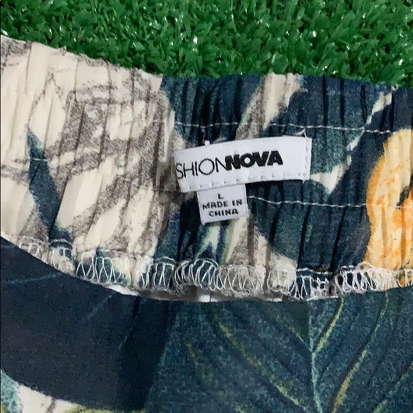 - FASHION NOVA SET - - Picture 5 of 6